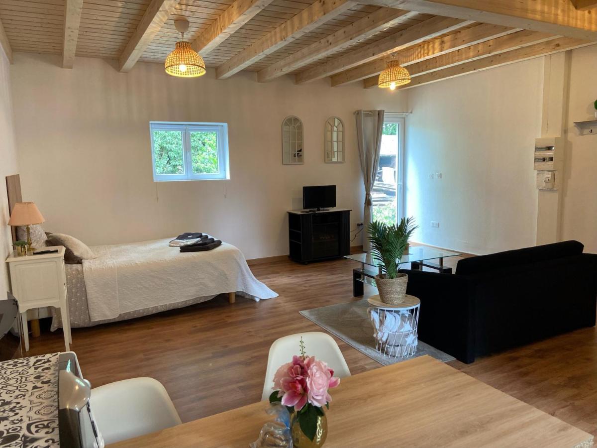 Le Chene: Petit Chalet Cosy Proche De Mulhouse Riedisheim Exterior photo