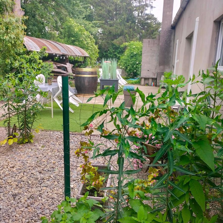 Le Chene: Petit Chalet Cosy Proche De Mulhouse Riedisheim Exterior photo